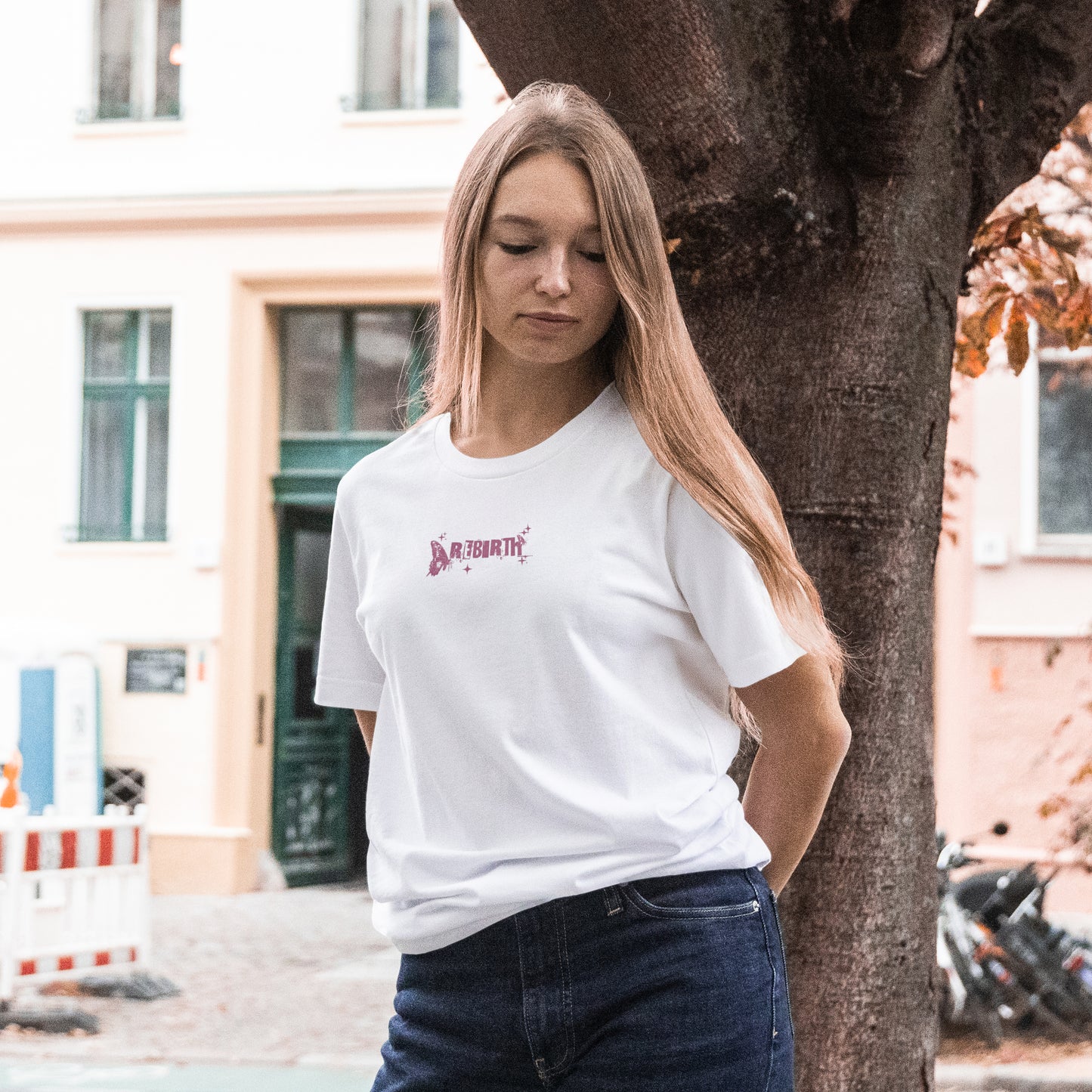 BUTTERFLY OVERSIZE TEE - WHITE